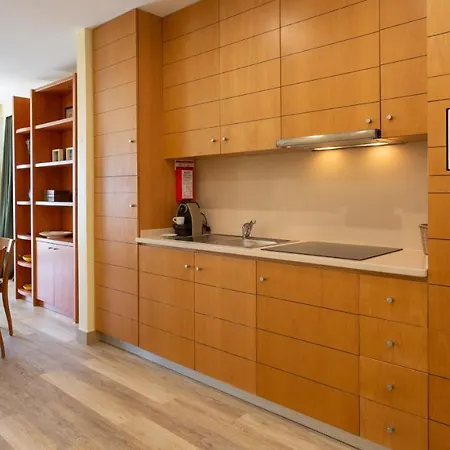 Apartament Divine Marina W/ Pool & Garden By Lovelystay