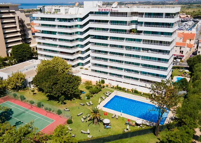 Apartament Divine Marina W/ Pool & Garden By Lovelystay *