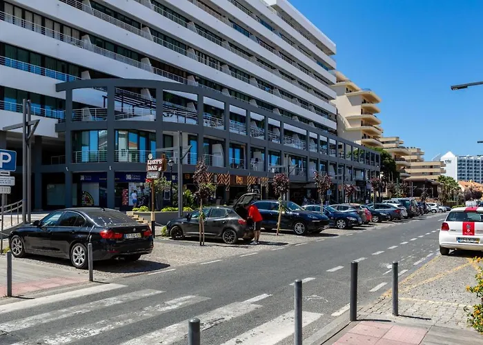 Divine Marina W/ Pool & Garden By Lovelystay Apartament *